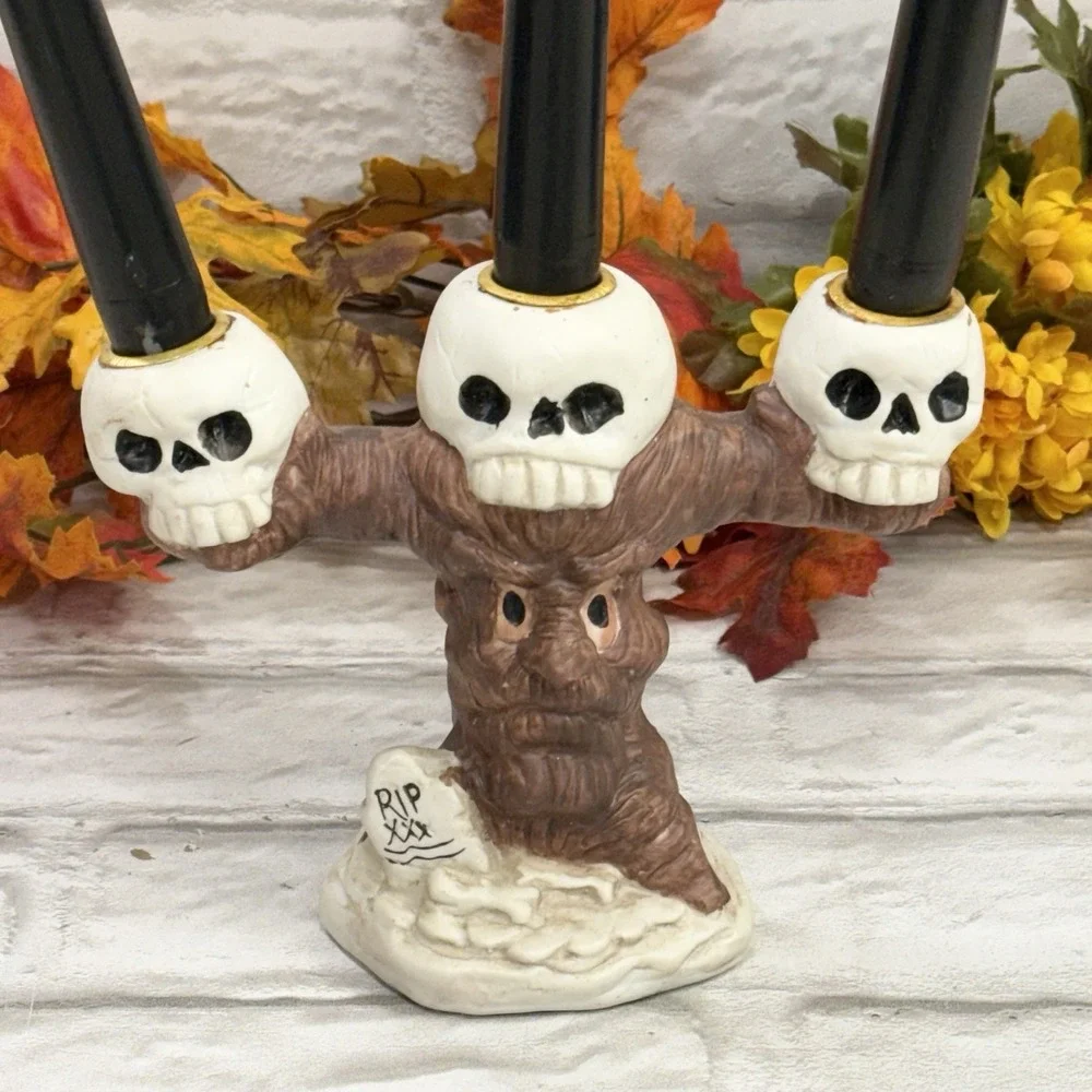N/A halloween spooky